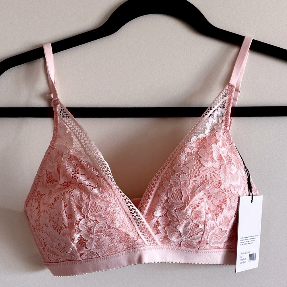 BNWT KNIX DEEP V LACE BRALETTTE
